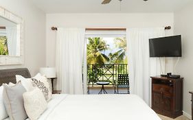 Villa Montana Beach Resort